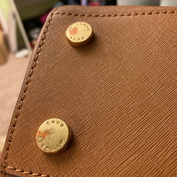 ⭐️ Michael Kors Sutton Satchel - Picture 4 of 8